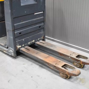 Jungheinrich ECE 220 HP  2.00T 0.20M 2012  E56304