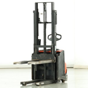 Bt SWE-100 Електрически палетни колички с мачта 1.00T 2.70M 2009  Q175566