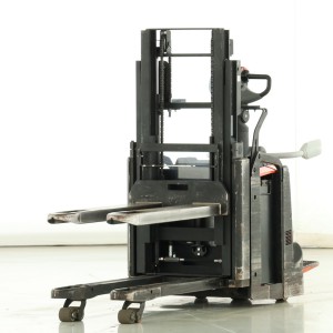 Toyota SPE-200-D Transpaleta electrica cu catarg 2.00T 1.75M 2018  W175472