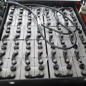 Linde E-40-H-01-600 Stivuitor electric 4.00T 4.40M 2016  Q175241