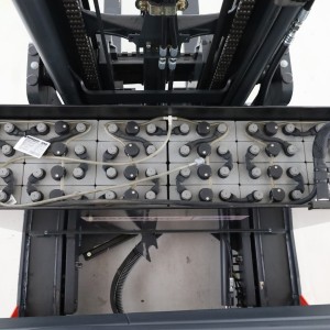 Linde R-14-B-01 Reach Truck 1.40T 5.41M 2015  X175198