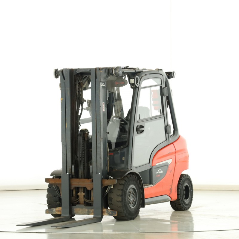 Linde H-35-D-01 Дизелов мотокар 3.50T 4.68M 2021  Y175624
