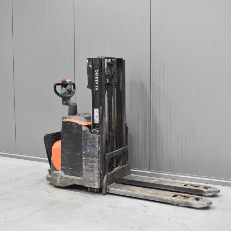 Toyota SWE 200D Transpaleta electrica cu catarg 2.00T 2.10M 2019  K57210