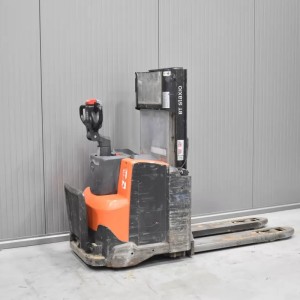 Toyota SWE 200D Transpaleta electrica cu catarg 2.00T 2.10M 2019  K57210