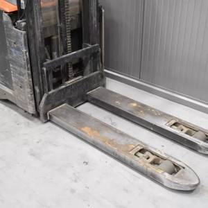 Toyota SWE 200D Transpaleta electrica cu catarg 2.00T 2.10M 2019  K57210