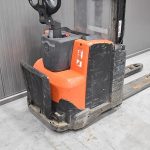 Toyota SWE 200D Transpaleta electrica cu catarg 2.00T 2.10M 2019  K57210