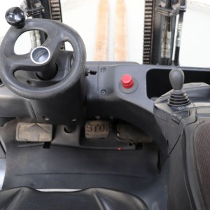 E30hl-01/600 LINDE Електрически мотокар 3.00T 4.19M 2021  OF67