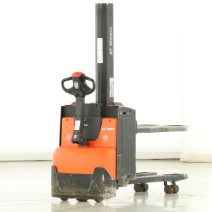 Toyota SWE-080-L Transpaleta electrica cu catarg 2.00T 1.58M 2022  C175877