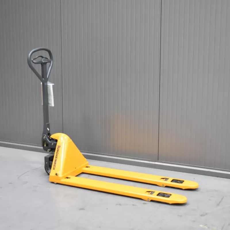 Jungheinrich AM 15I Transpaleta electrica  1.50T 0.20M 2023  B56126