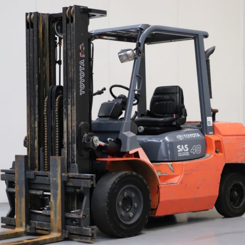 02-7fd35 TOYOTA Stivuitor diesel 3.50T 4.70M 2002  NZ48