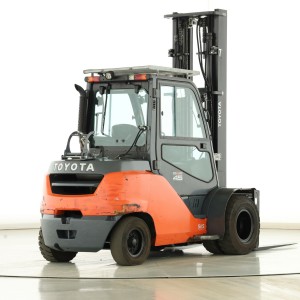 Toyota 8-FG-45-N Мотокар за LPG 4.50T 5.00M 2016  Q175966