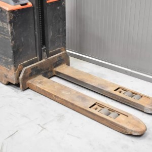 Toyota SWE 080L Electric pallet truck with mast 0.80T 1.58M 2019  W57222