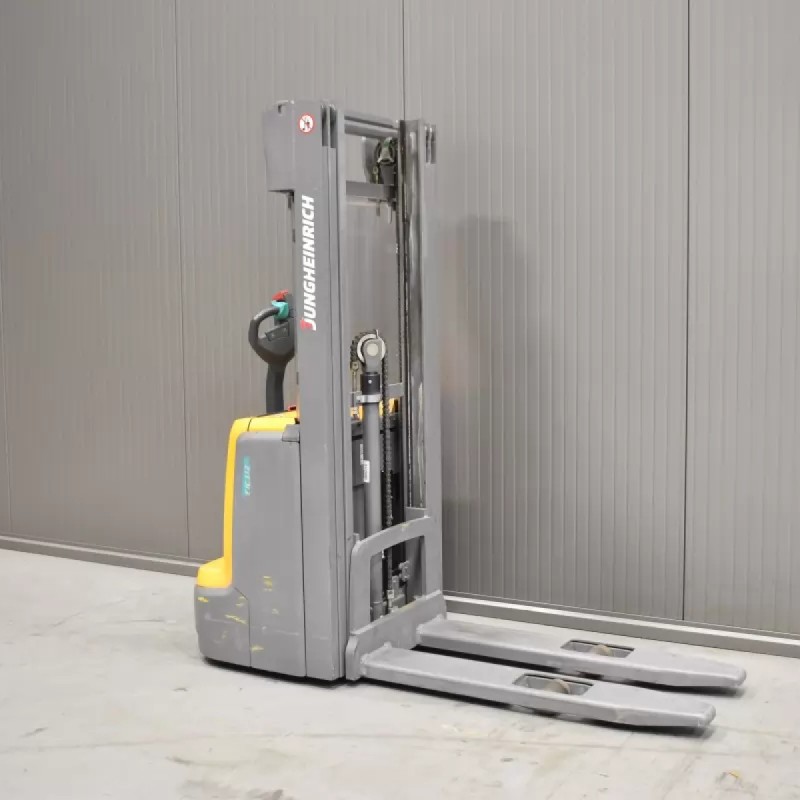 Jungheinrich EJC 112 Electric pallet truck with mast 1.20T 4.30M 2021  F57530