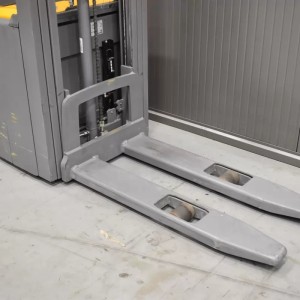 Jungheinrich EJC 112 Electric pallet truck with mast 1.20T 4.30M 2021  F57530