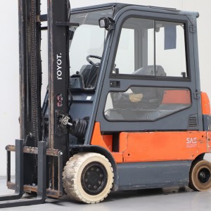 7fbmf30 TOYOTA Електрически мотокар 3.00T 5.00M 2003  NF54