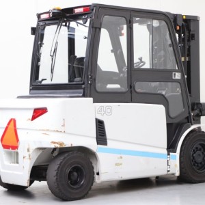 40b-9 HYUNDAI Stivuitor electric 4.00T 4.30M 2014  NH40