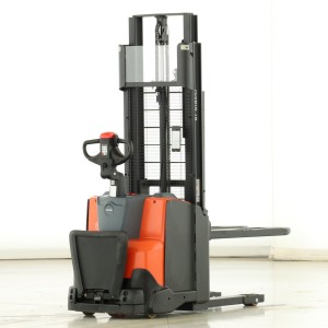 Toyota SWE-120 Transpaleta electrica cu catarg 1.20T 2.90M 2020  B176201