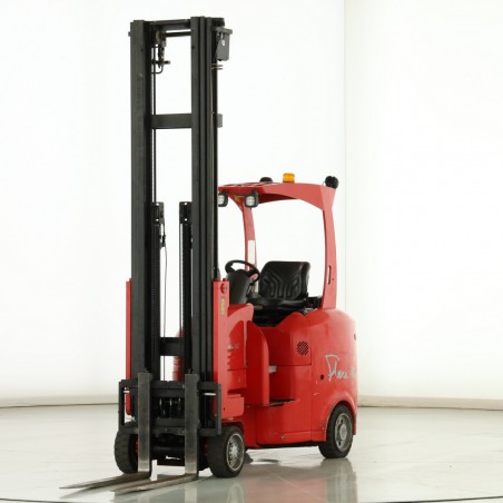 Narrow AISLE Reach Truck 1.70T 7.41M 2015  W175022