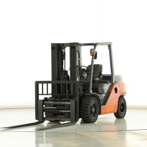 Toyota 8-FD-40 Дизелов мотокар 4.00T 4.30M 2019  V174721