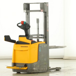 Jungheinrich ERC-212 Electric pallet truck with mast 1.20T 3.20M 2016  X171173