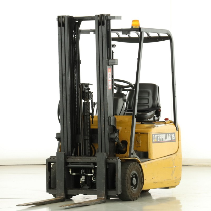 Caterpillar EP-15-KRT Електрически мотокар 1.50T 4.80M 2004  E175804