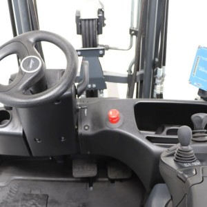 E16c-02 LINDE Stivuitor electric 1.60T 3.24M 2018  NM07