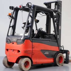 E30hl-01/600 LINDE Stivuitor electric 3.00T 4.19M 2021  OF68