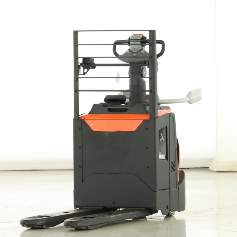 Toyota LPE-200 Transpaleta electrica  2.00T 2018  M174012