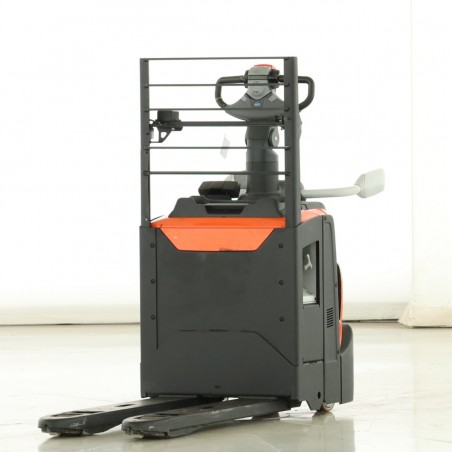 Toyota LPE-200 Transpaleta electrica  2.00T 2018  M174012