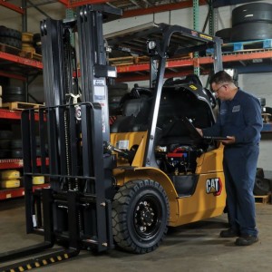 Service, reparatii, revizii stivuitoare diesel si GPL