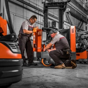 Service, repair, and maintenance for reach trucks