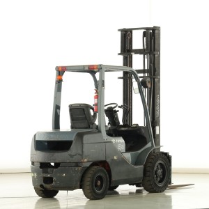 Toyota 72-8-FD-30 Stivuitor diesel 3.00T 4.00M 2008  V175946