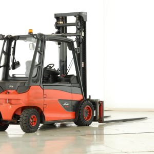 Linde E-40-HL-01-600 Stivuitor electric 4.00T 4.40M 2018  W171722