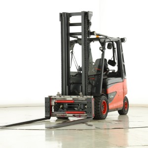 Linde E-40-HL-01-600 Stivuitor electric 4.00T 4.40M 2017  P171690