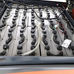 Linde E-30-HL-01-600 Stivuitor electric 3.00T 5.48M 2018  B171701