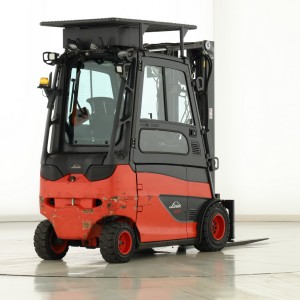 Linde E-30- Stivuitor electric 3.00T 5.48M 2016  X167373