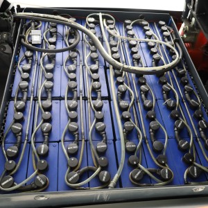 Linde E-30- Stivuitor electric 3.00T 5.48M 2016  X167373