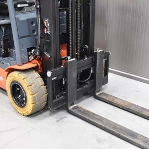 Toyota 8FBE20T Stivuitor electric 2.00T 3.00M 2018  J57634