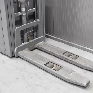 Jungheinrich ERC 214 Transpaleta electrica cu catarg 1.40T 4.09M 2020  Q57741