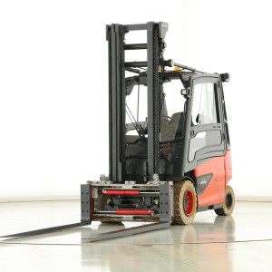 Linde E-40-HL-01-600 Stivuitor electric 4.00T 4.40M 2018  U171720