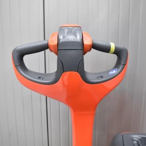 Linde L 10 B Transpaleta electrica cu catarg 1.00T 1.46M 2017  Y55149