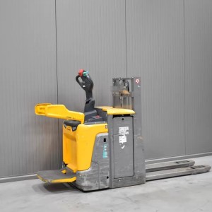 Jungheinrich ERD 220 DRIVEPLUS Electric pallet truck with mast 2.00T 2.01M 2019  K54310