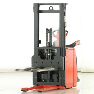 Linde L-14-AP Transpaleta electrica cu catarg 1.40T 2.84M 2020  K175785