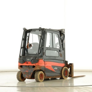 Linde E-25-L-01 Stivuitor electric 2.50T 4.68M 2018  Y176449