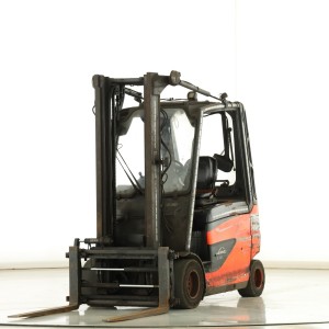 Linde E-30-HL-01-600 Stivuitor electric 3.00T 3.69M 2018  A175600