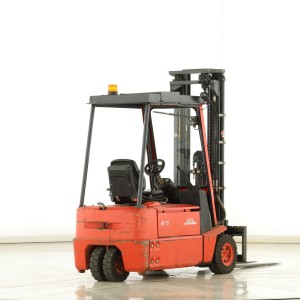 Linde E-16-02 Stivuitor electric 1.60T 5.20M 2002  J176984