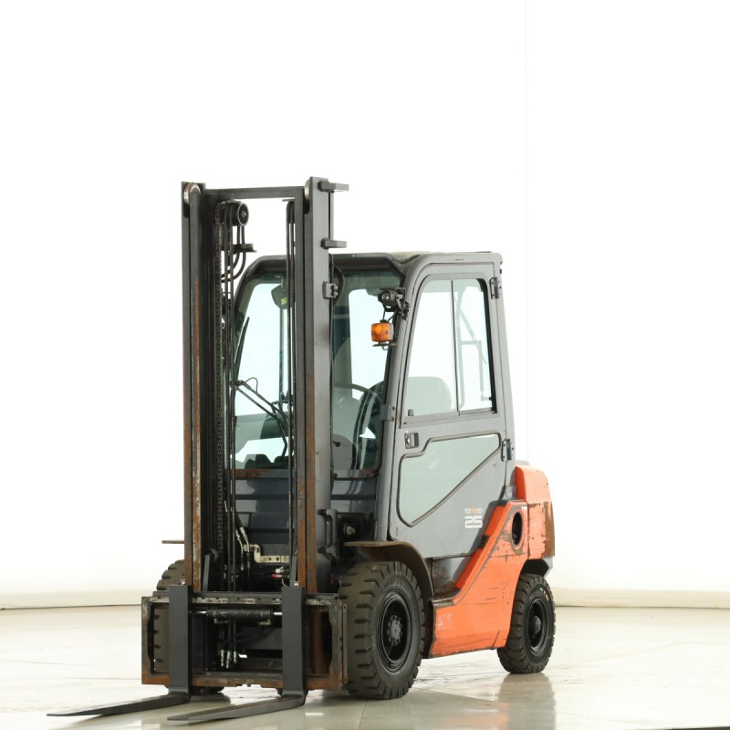Toyota 02-8-FDF-25 Stivuitor diesel 2.50T 3.70M 2015  T176119