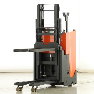Toyota SSI-200-D Transpaleta electrica cu catarg 2.00T 2.10M 2023  A176950