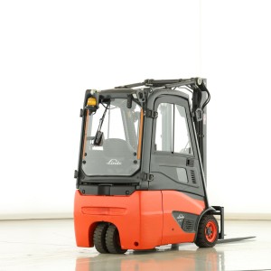 Linde E-16-C-02 Stivuitor electric 1.60T 3.14M 2017  X176448