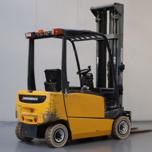 JUNGHEINRICH EFG 320 Produs 2.00T 6.16M 2005 VOF47